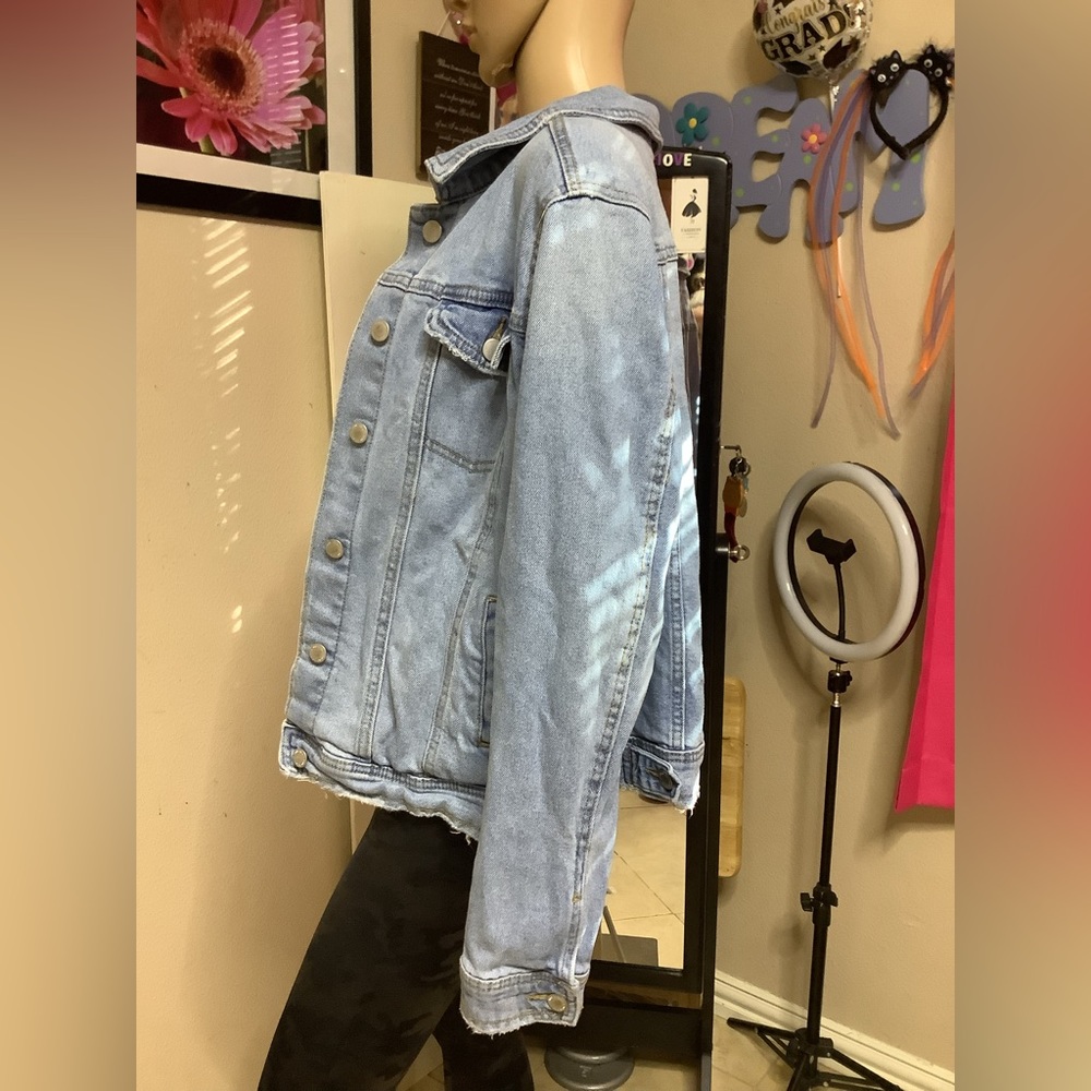 Universal thread jean jacket - Picture 4 of 12